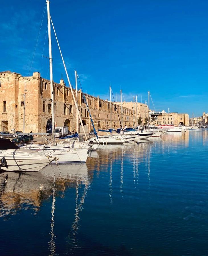 סנגלאה New & Unique Apartment - A 5 Minutes Ferry To Capital City Of Valletta מראה חיצוני תמונה